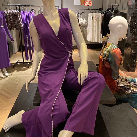 Valentine overlap purple jumpsuit - Picture 8 of 11